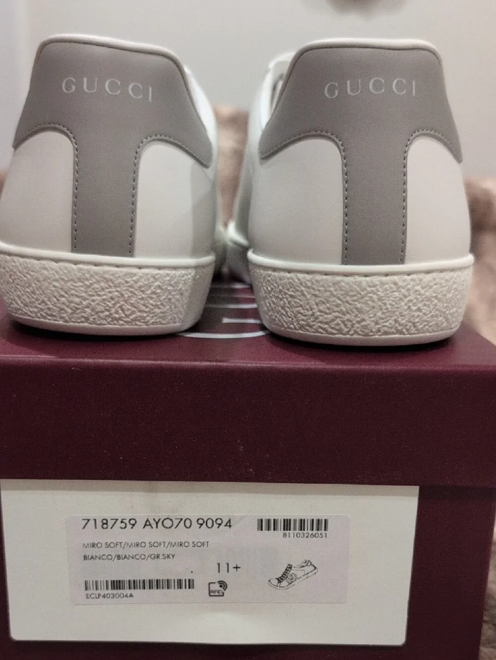Gucci White Leather Low-Top Sneakers with Gray Heel Tab
